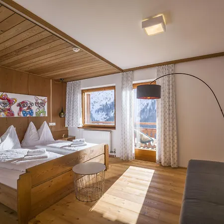 Berg'k'hof Kaisertal - Alpine Hideaway ロッジ エープス