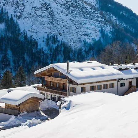 Hytte Berg'k'hof Kaisertal - Alpine Hideaway Ebbs