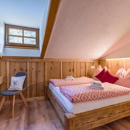 Alojamento de Turismo Selvagem Berg'k'hof Kaisertal - Alpine Hideaway
