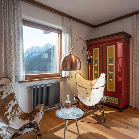 Hytte Berg'k'hof Kaisertal - Alpine Hideaway *